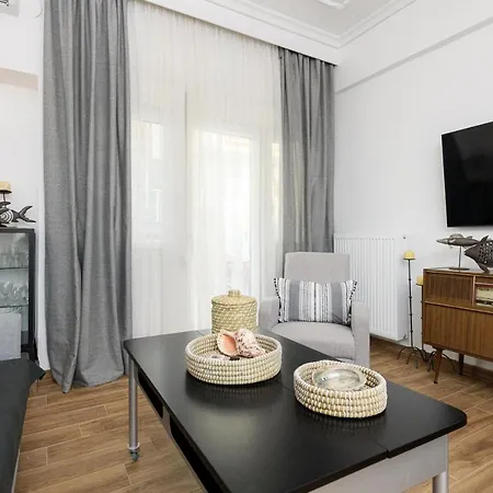 Nina's Family House Apartment *